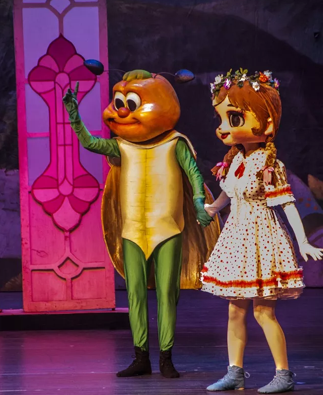 热卖中大型人偶童话音乐剧拇指姑娘即将上演越演越精彩