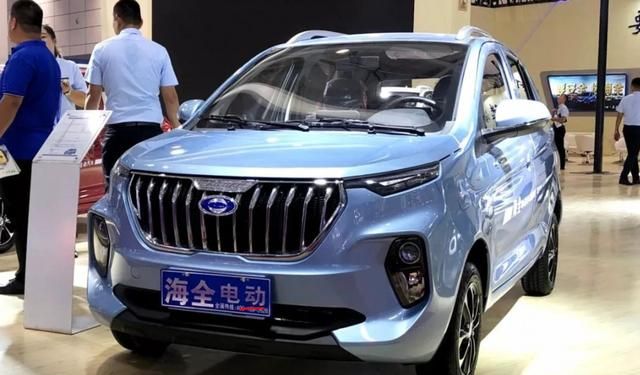 海全电动车i7评测外观漂亮内饰豪华还配音响续航120公里