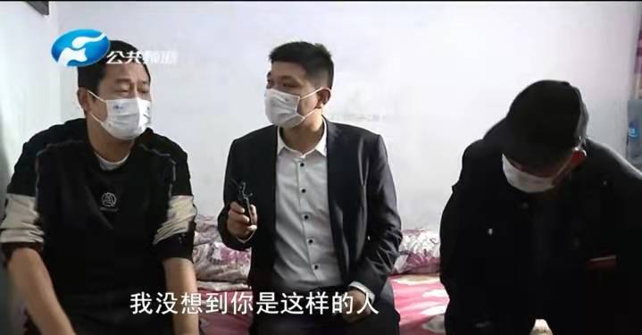 妻子突发疾病去世,39岁男子在家啃老:没媳妇,赚那么多钱有啥用休闲区蓝鸢梦想 - Www.slyday.coM 妻子突发疾病去世,39岁男子在家啃老:没媳妇,赚那么多钱有啥用休闲区蓝鸢梦想 - Www.slyday.coM