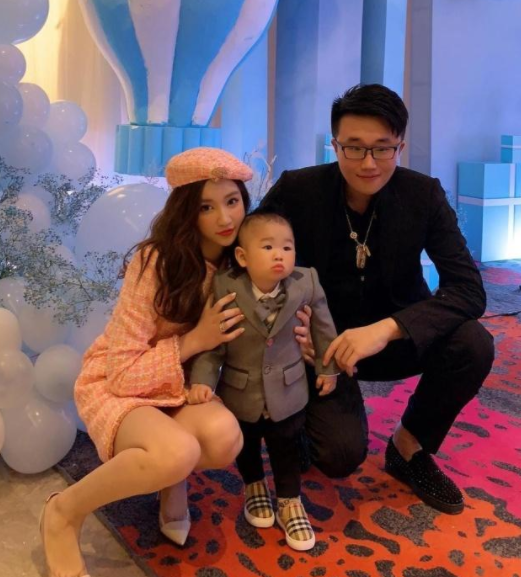 逃税网红被各平台封杀！多家关联公司已注销，被曝不给员工交社保休闲区蓝鸢梦想 - Www.slyday.coM