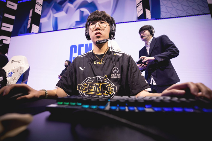 韩媒评选年度最佳下路选手,五位提名选手公布:TA凭什么入选?休闲区蓝鸢梦想 - Www.slyday.coM 韩媒评选年度最佳下路选手,五位提名选手公布:TA凭什么入选?休闲区蓝鸢梦想 - Www.slyday.coM