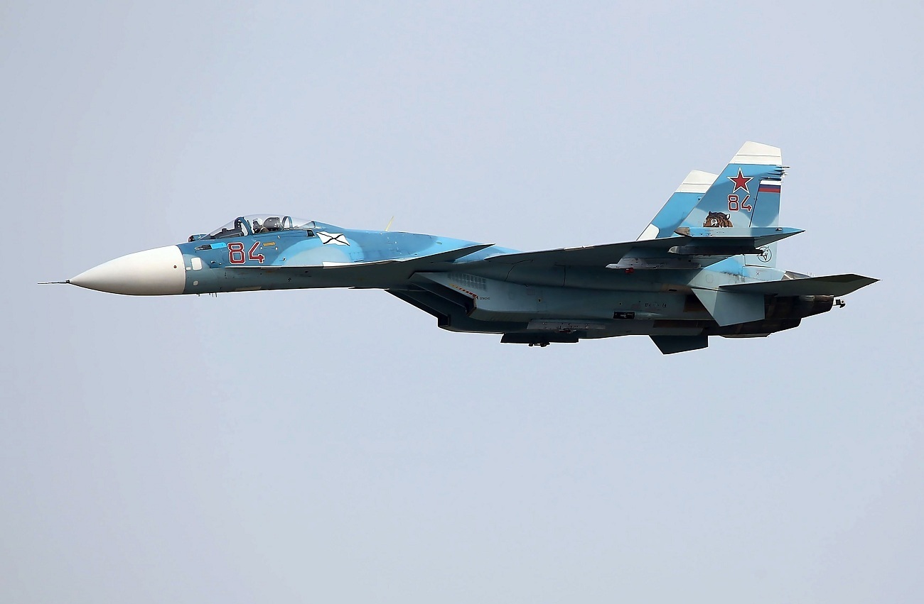 俄空中利器经典的苏33海侧卫现役世界上最大的舰载战斗机