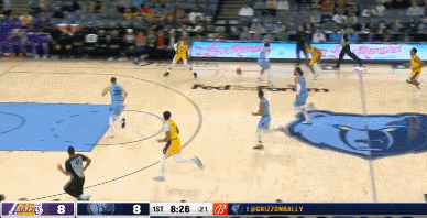 遭2年级30号秀连砍7分暴击，湖人被惹毛了，连续3次暴扣打停对手休闲区蓝鸢梦想 - Www.slyday.coM