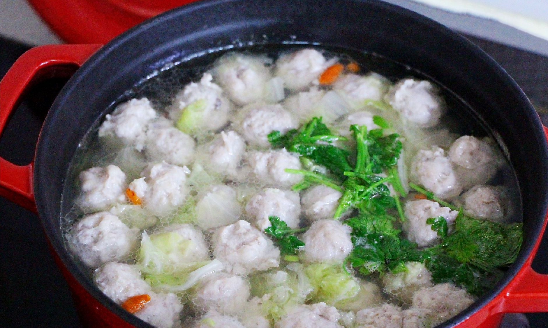 冬天牛羊肉靠边站最该吃这种肉营养丰富又好吃炖上一锅真香