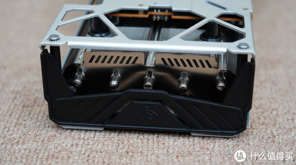 完全白给的性能？用RX 6900 XT实测告诉你AMD新驱动有多大提升休闲区蓝鸢梦想 - Www.slyday.coM