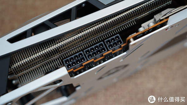 完全白给的性能？用RX 6900 XT实测告诉你AMD新驱动有多大提升休闲区蓝鸢梦想 - Www.slyday.coM