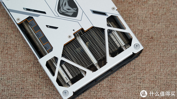 完全白给的性能？用RX 6900 XT实测告诉你AMD新驱动有多大提升休闲区蓝鸢梦想 - Www.slyday.coM