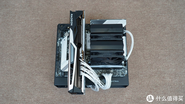 完全白给的性能？用RX 6900 XT实测告诉你AMD新驱动有多大提升休闲区蓝鸢梦想 - Www.slyday.coM