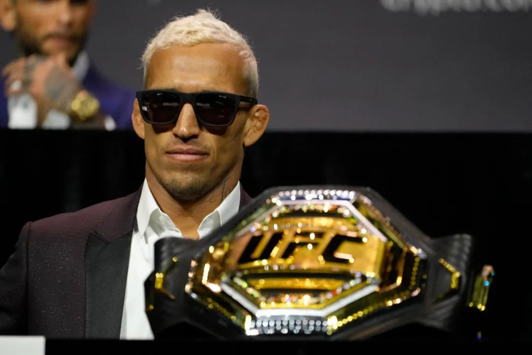 逆境铸就的冠军奥利维拉