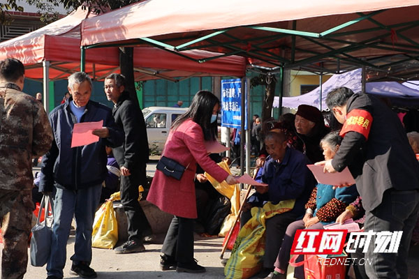 江华大路铺镇构建全民反电诈防火墙