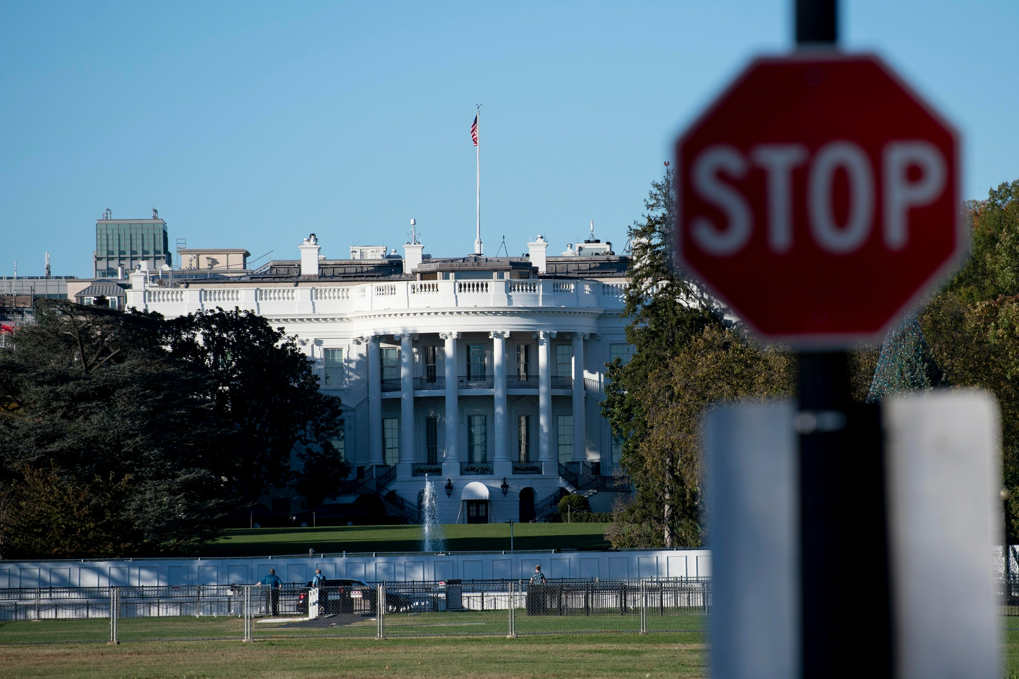 国际观察｜美式民主真相之二：选举“真人秀”的“形式民主”休闲区蓝鸢梦想 - Www.slyday.coM