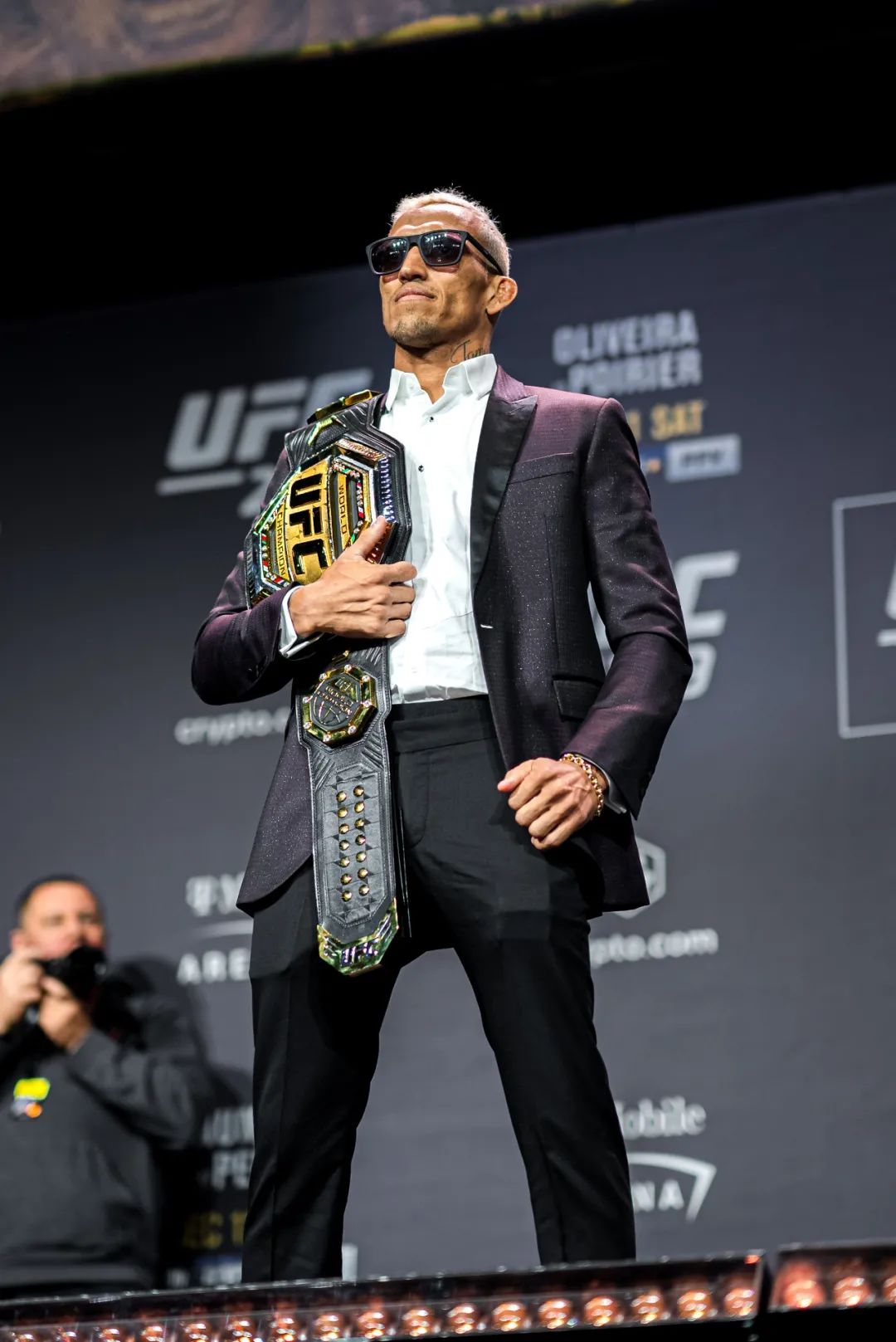 逆境铸就的冠军奥利维拉