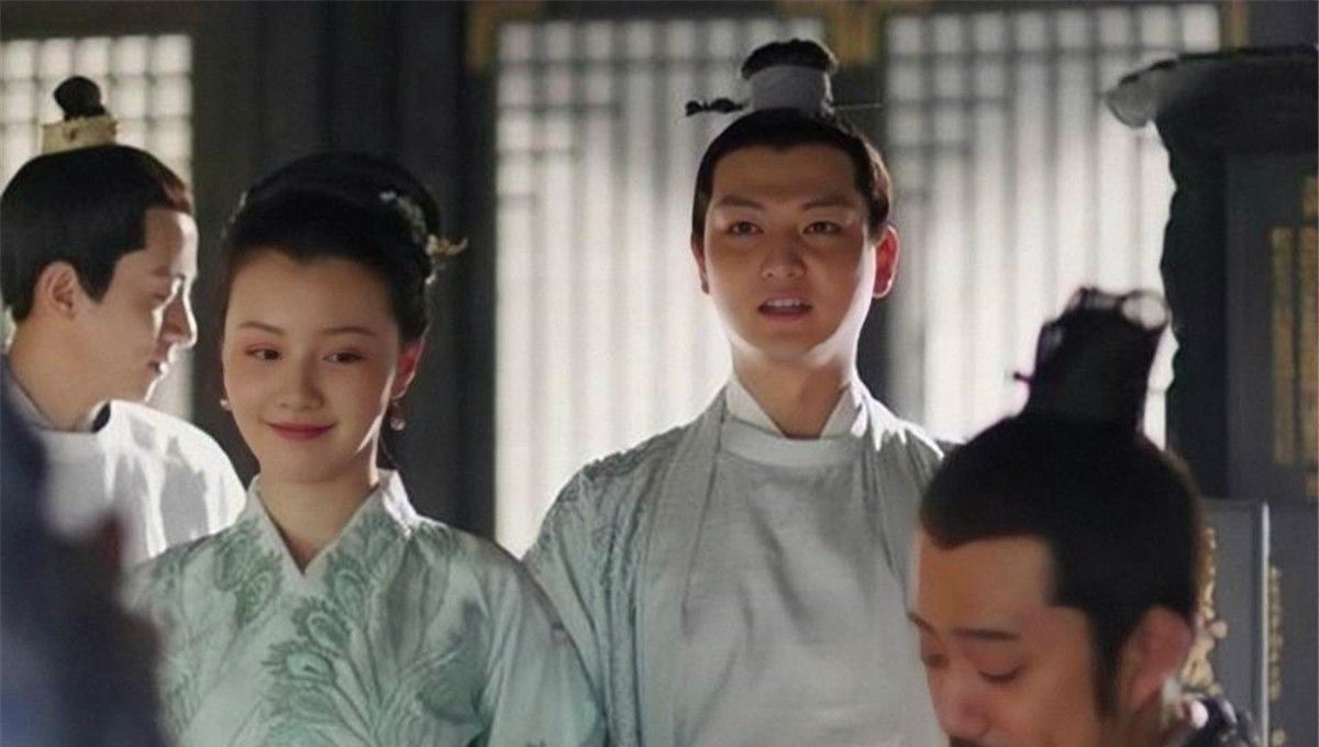 盛纮把袁文绍夸上天,实际上却是一个唯利是图的妈宝男|知否|华兰|盛家