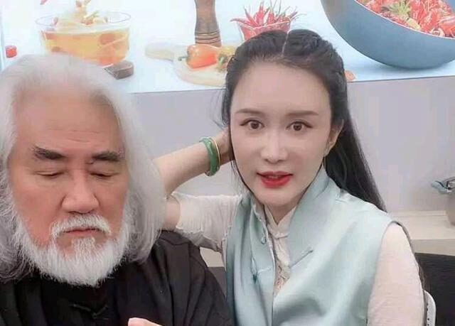 张纪中又来秀恩爱了，晒夫人视频称其为美少女，怒删网友恶评休闲区蓝鸢梦想 - Www.slyday.coM