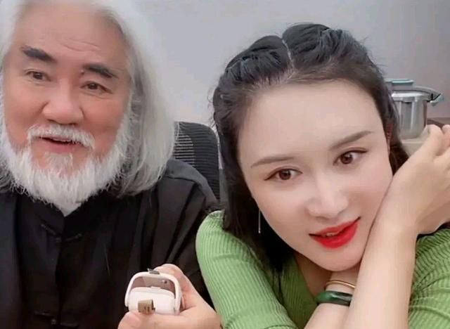 杜应流老婆多大图片