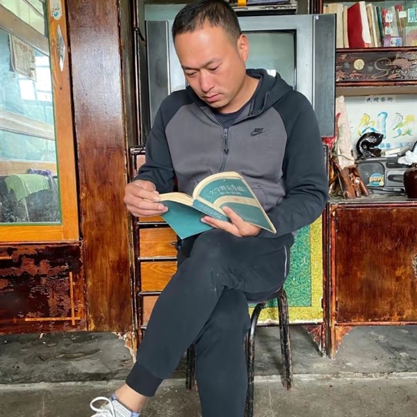 张同学喜欢周星驰,“偷师”李子柒,想和丁真一样为家乡做贡献休闲区蓝鸢梦想 - Www.slyday.coM 张同学喜欢周星驰,“偷师”李子柒,想和丁真一样为家乡做贡献休闲区蓝鸢梦想 - Www.slyday.coM