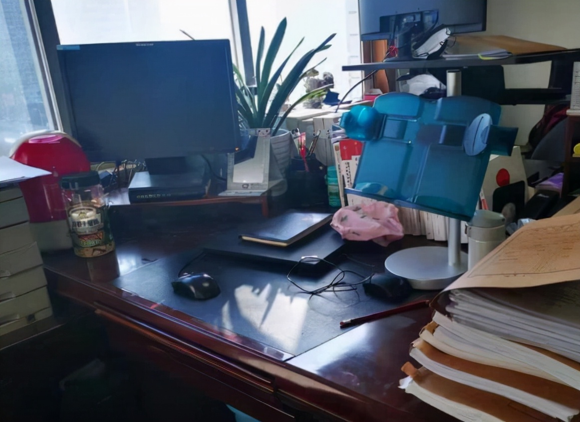 泪奔！女法官遇刺牺牲后 3岁女儿至今不知道妈妈走了休闲区蓝鸢梦想 - Www.slyday.coM