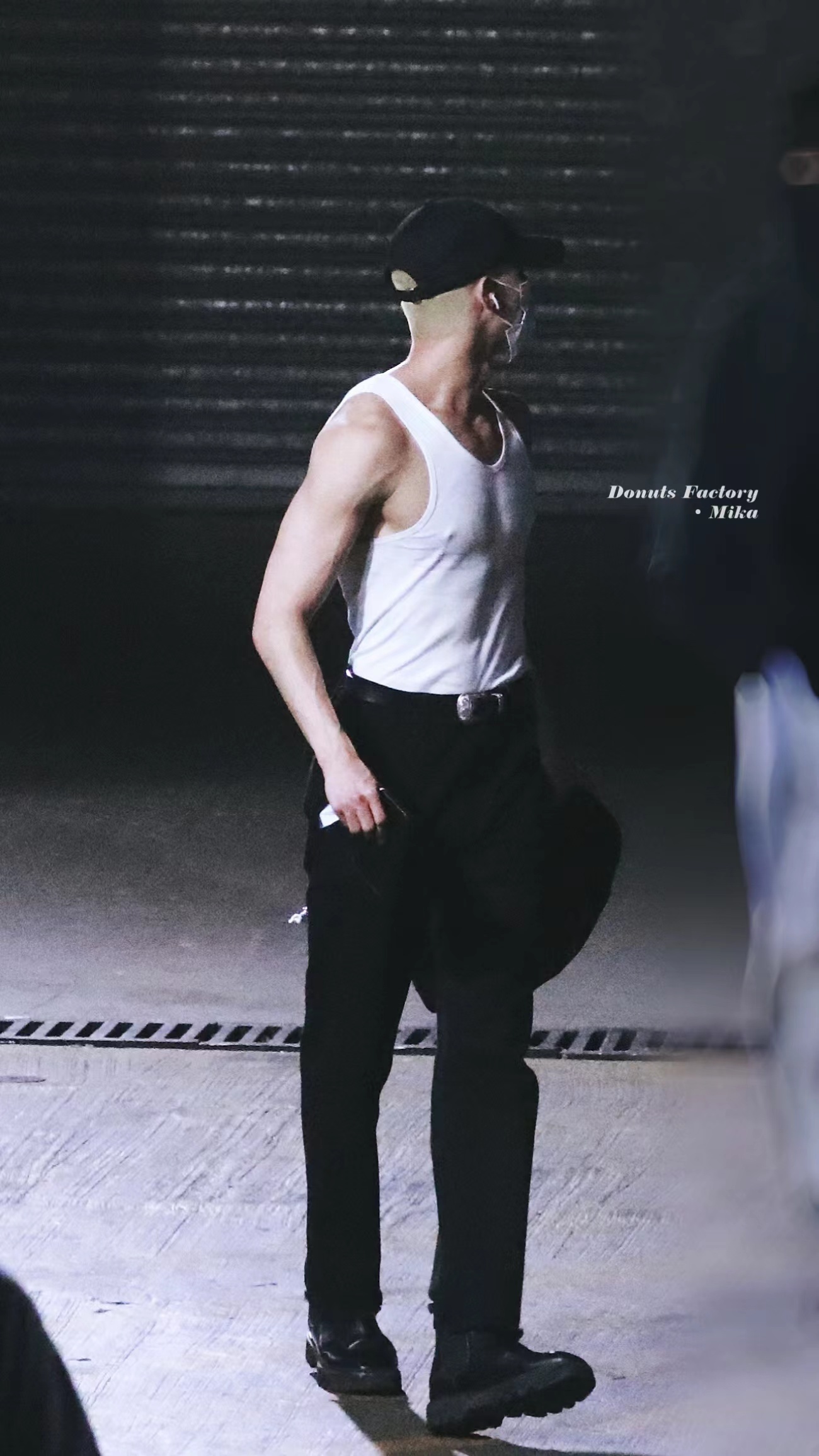 米卡凌晨彩排下班 清早起来的福利9615……|下班|盛典|身材_新浪