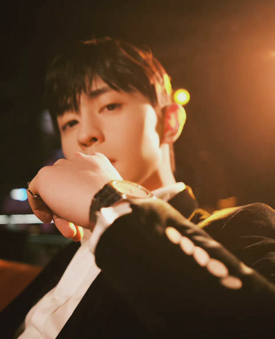 邓伦邮轮氛围感大片