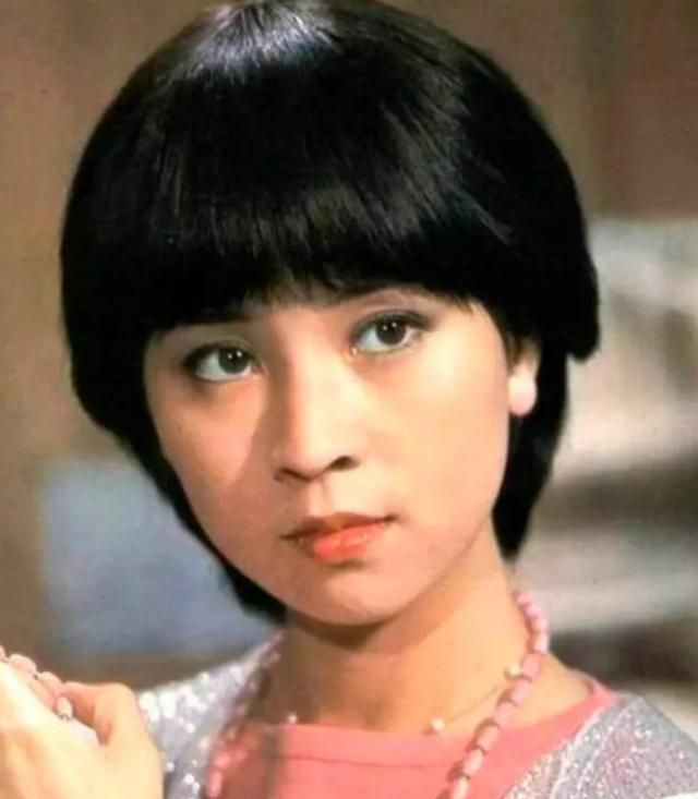 《潮州怒汉》播出后,引起很大轰动.就这样,阴差阳错地进了演艺圈.