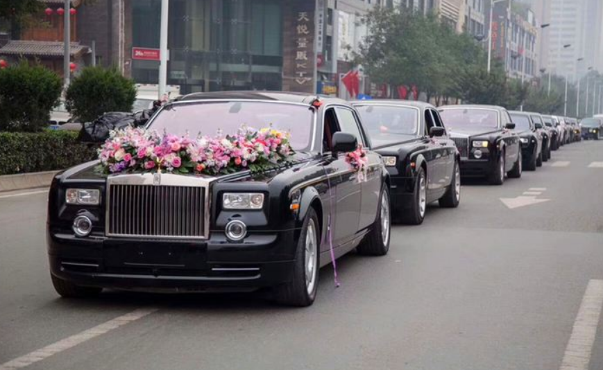 男子花3888元租劳斯莱斯当婚车实际是冒牌货一辆只要30万