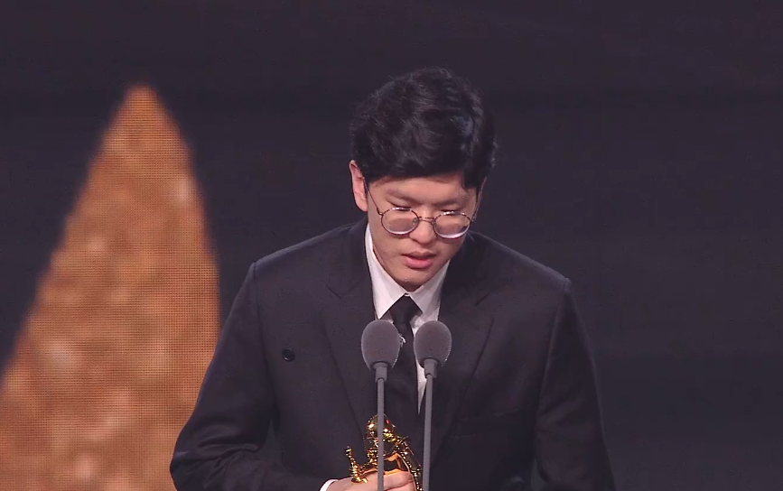 2021年度最佳阵容:小虎成LPL唯一双位置都拿到过年度最佳的选手休闲区蓝鸢梦想 - Www.slyday.coM 2021年度最佳阵容:小虎成LPL唯一双位置都拿到过年度最佳的选手休闲区蓝鸢梦想 - Www.slyday.coM