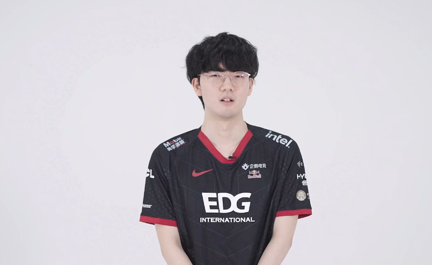 2021年LPL年度颁奖典礼:Jiejie获年度最受欢迎选手奖休闲区蓝鸢梦想 - Www.slyday.coM 2021年LPL年度颁奖典礼:Jiejie获年度最受欢迎选手奖休闲区蓝鸢梦想 - Www.slyday.coM