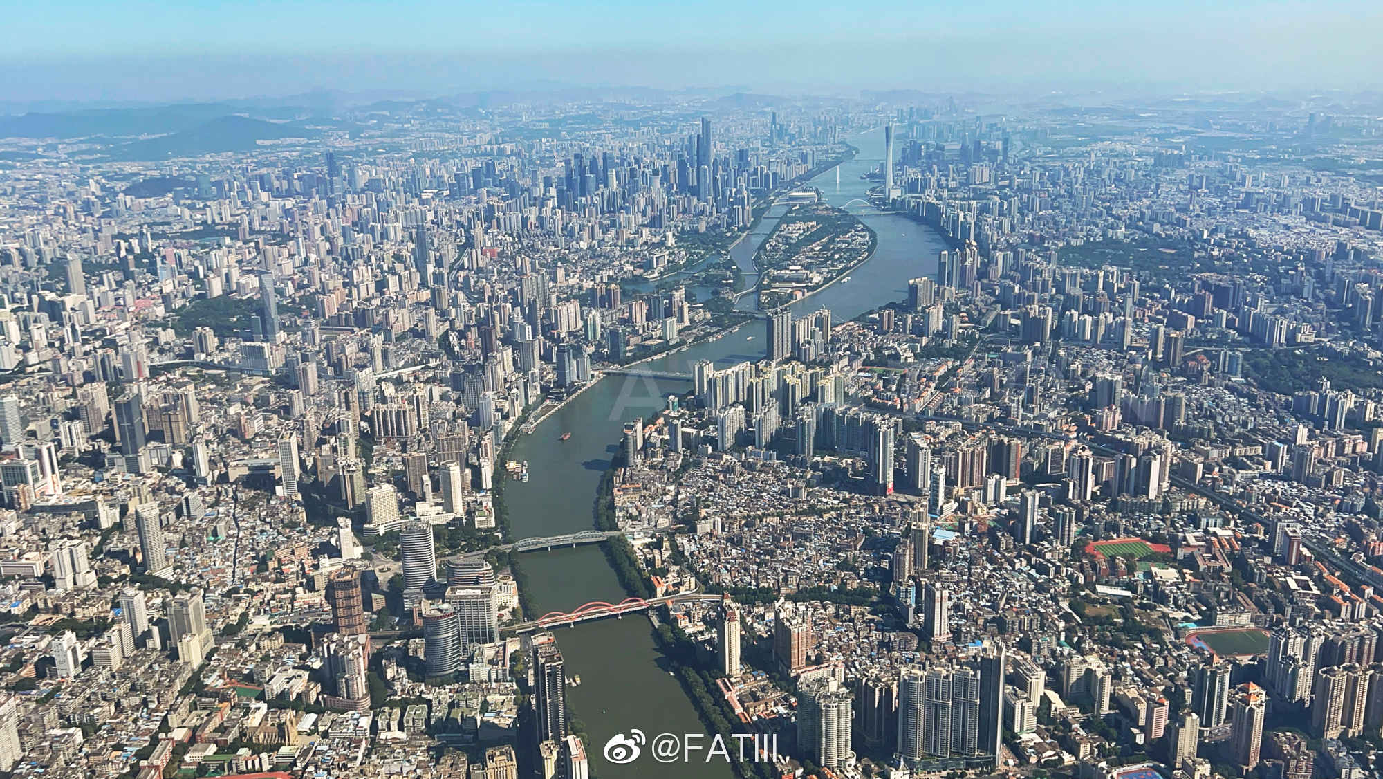 分享两张前几天「航拍」的广州|航拍|广州市_新浪新闻