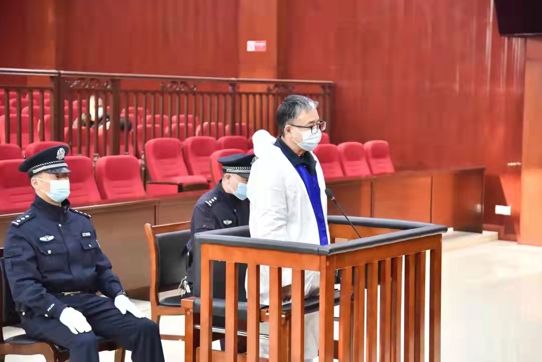 受贿1755万，湖南芷江县委原书记曾佑光一审获刑12年