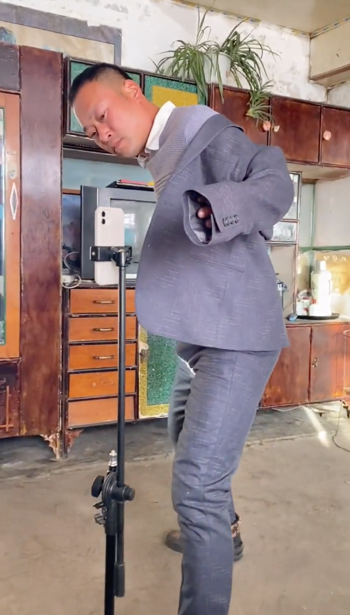 千万粉丝网红张同学被点名，网友却吵起来了休闲区蓝鸢梦想 - Www.slyday.coM