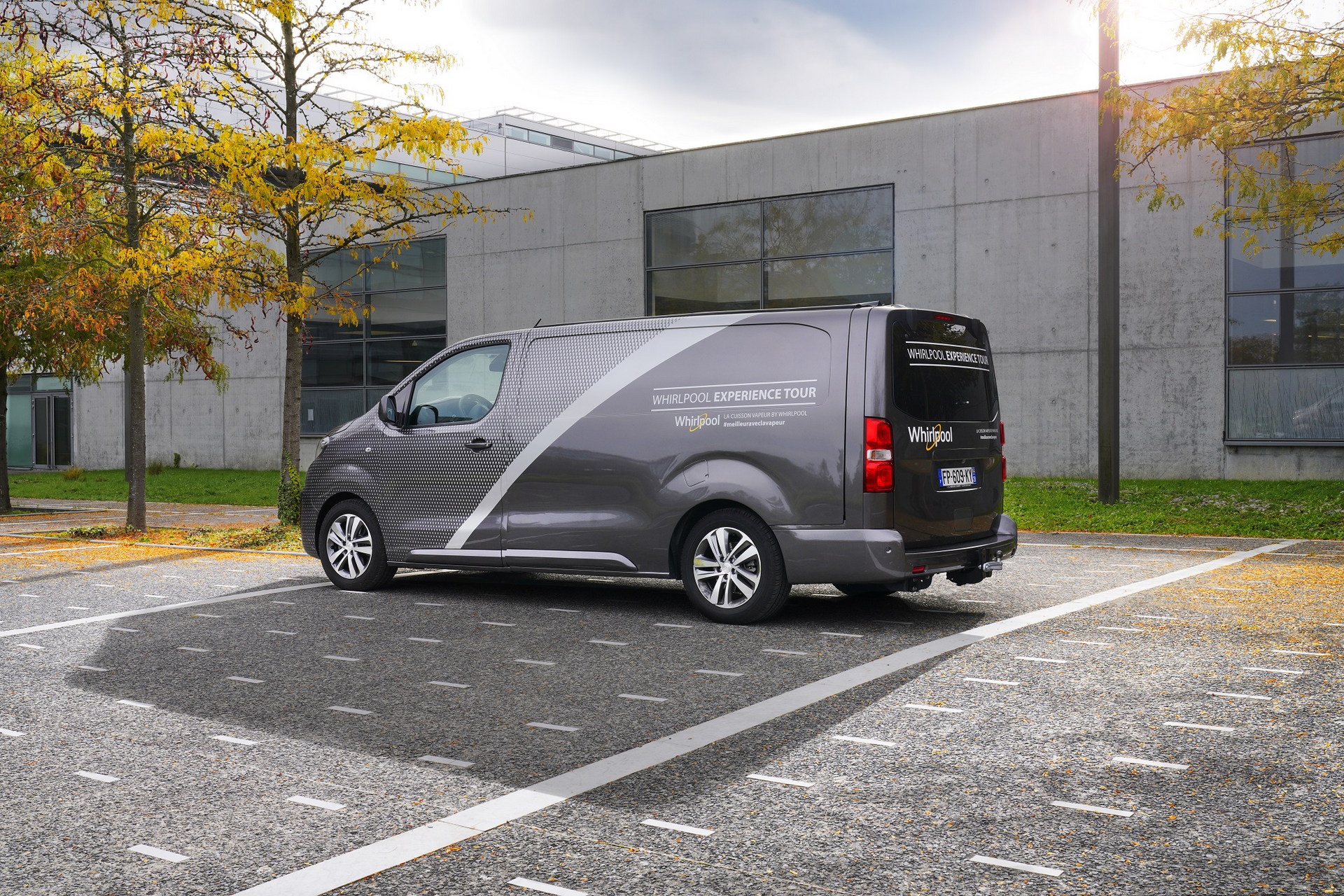 国内很少见的van式标致expert改造成餐车厨房