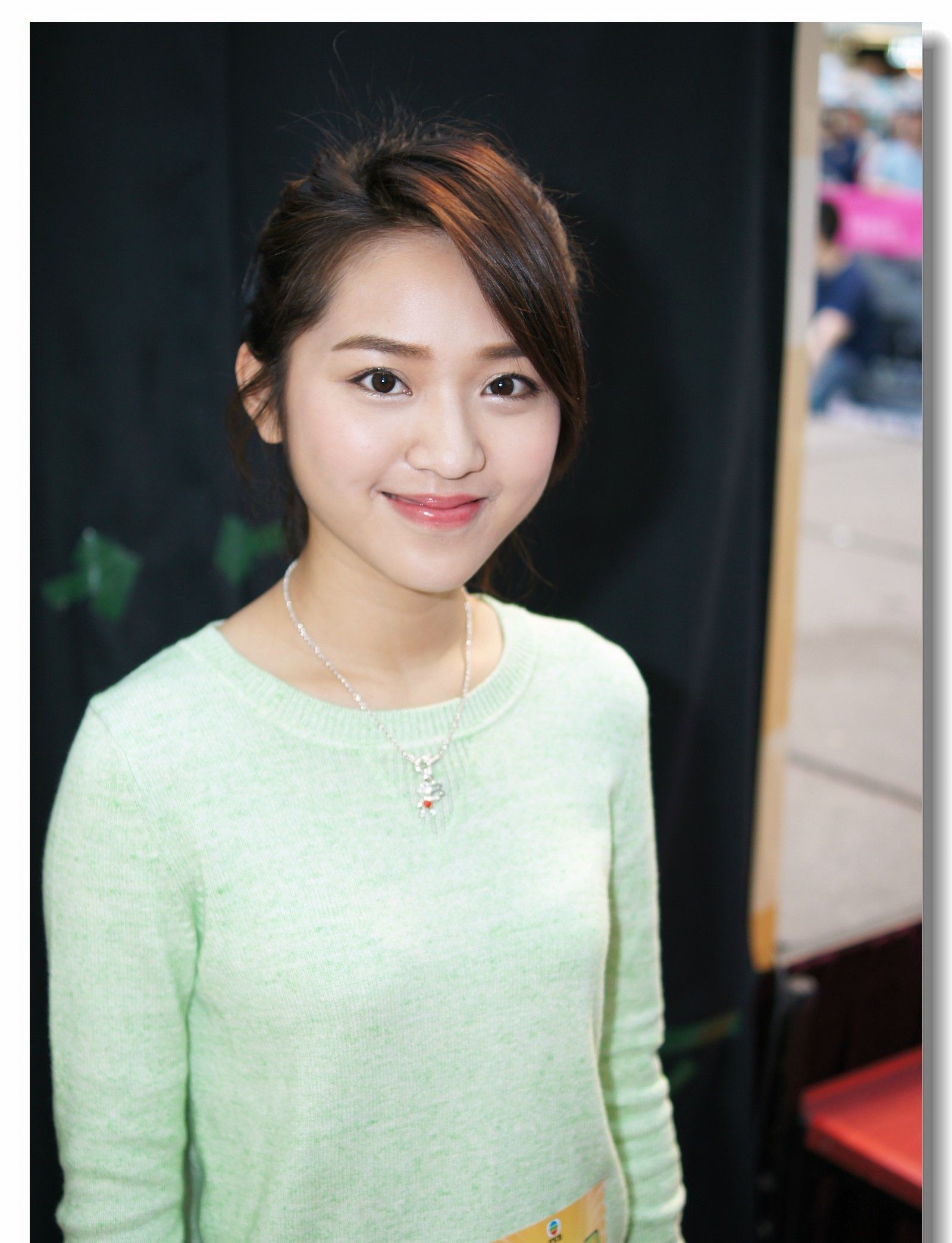 29岁香港知名童星自曝仍未献出荧屏初吻:想找一个年长男士|林颖彤