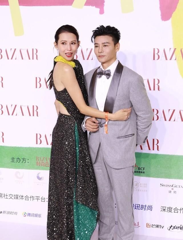 蔡少芬张晋好恩爱啊,男穿西装女穿礼裙,看不出年龄差|张晋|蔡少芬