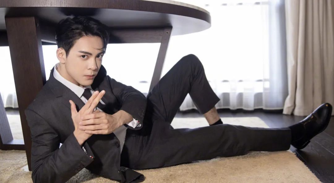 25岁曾舜晞被出柜,聊天记录显示曾被男生追,恐与演艺事业起冲突|曾舜