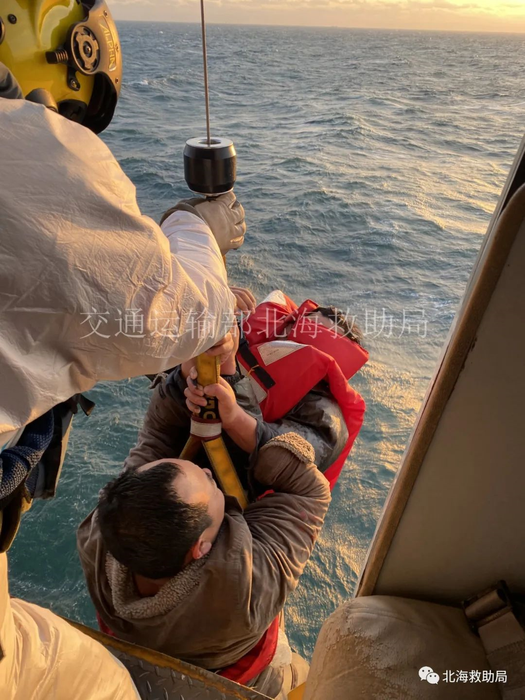 烟台一货船沉没14人遇险已致4人遇难，仍有7人失联休闲区蓝鸢梦想 - Www.slyday.coM