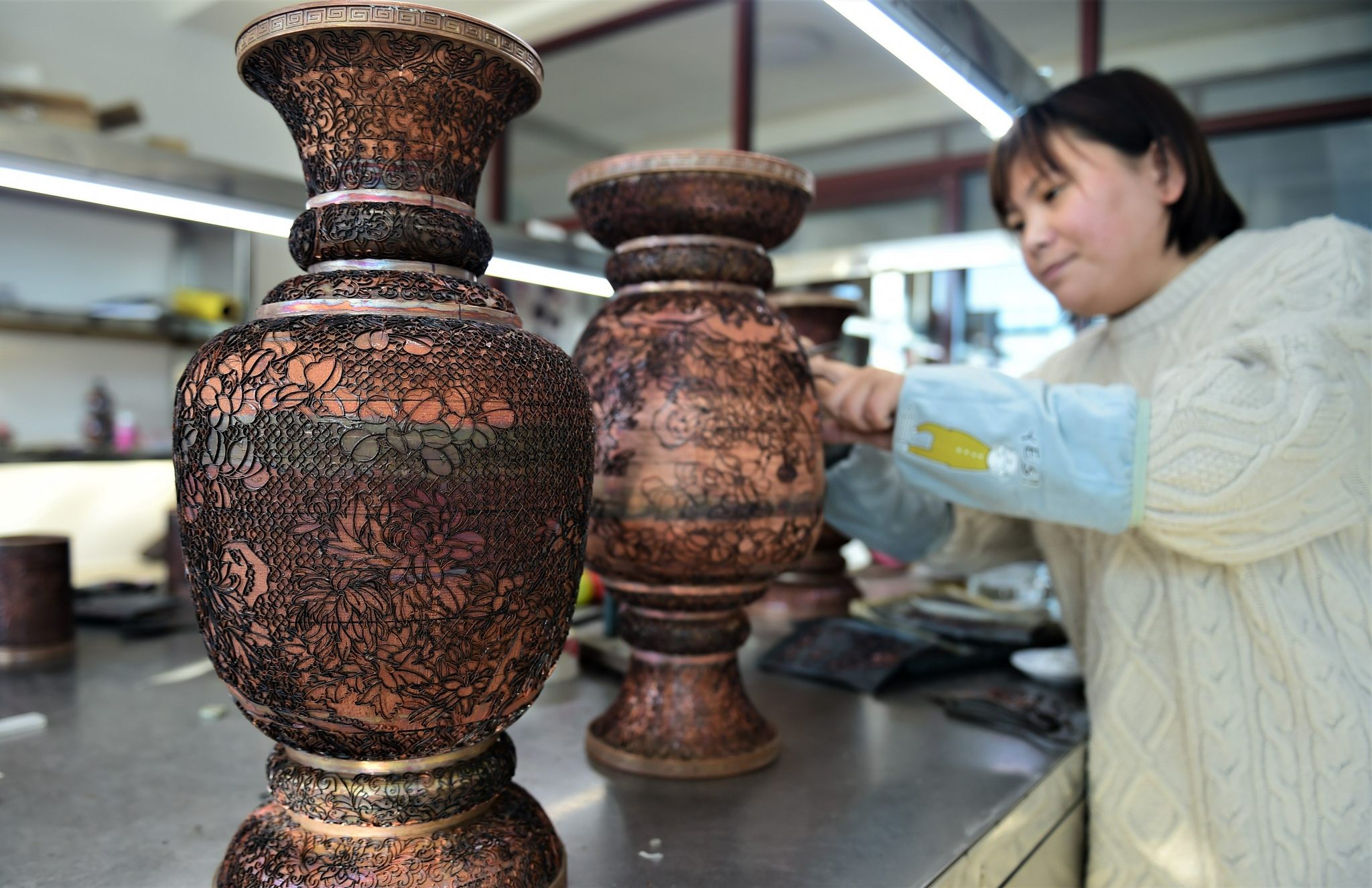 河北饶阳景泰蓝技艺传承有新人