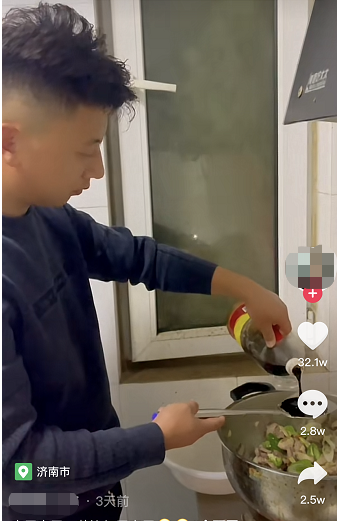 现实版“潜伏” 济南女子发现婚后好久没做过饭的丈夫竟是持证厨师！休闲区蓝鸢梦想 - Www.slyday.coM