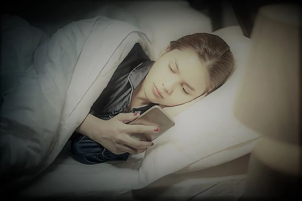 热搜炸了男子趁前女友熟睡翻开眼皮刷脸转走15万还赌债你开人脸识别