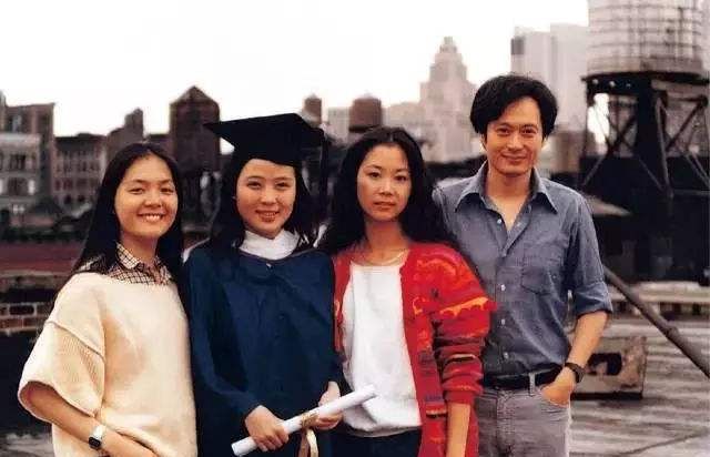 年轻时候的李安,其实并不出色,他第一年高考落榜,第二年重考才考入