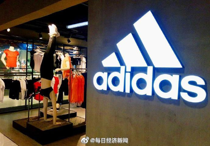 耐克起诉阿迪达斯抄袭 你更喜欢买哪个品牌？休闲区蓝鸢梦想 - Www.slyday.coM