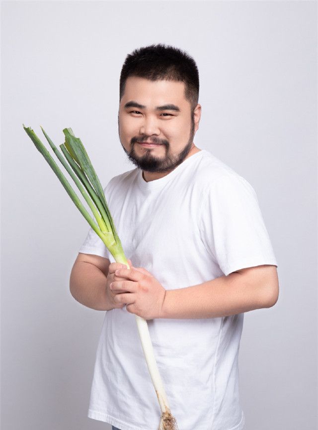 90后脱口秀演员老葱因病去世最后动态消极生前作品刚刚播出