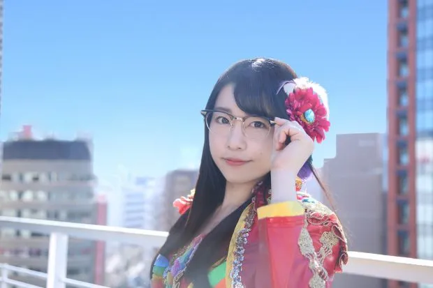 辞职后开挂成"最美偶像议员"!原因竟是…|毕业生_新浪新闻