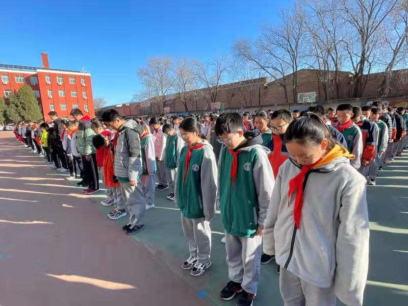 北京十中初中部举行国家公祭日主题活动
