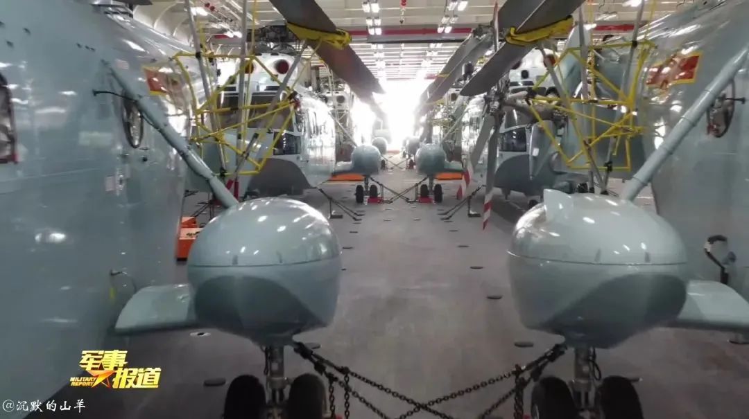 075两栖攻击舰机库曝光