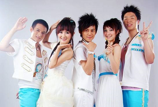 这消息对大家而言可以说是晴天霹雳了,《快乐大本营》这档节目从1997