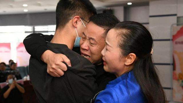 孙卓现有户口涉嫌非法户籍，能否在深圳顺利上学？教育局回应了休闲区蓝鸢梦想 - Www.slyday.coM