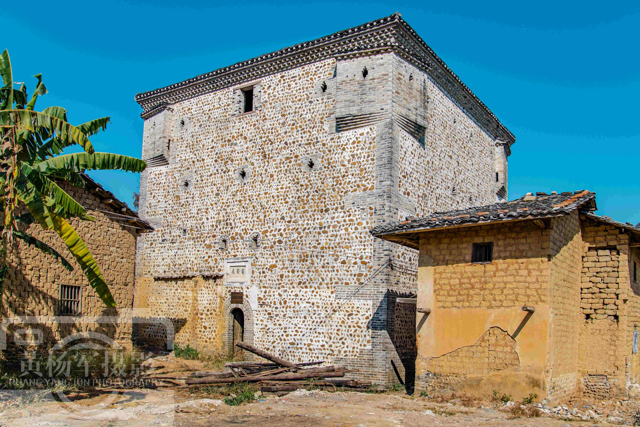 中国最低调宜居的山区小城特色古民居建筑200多座空气好景美