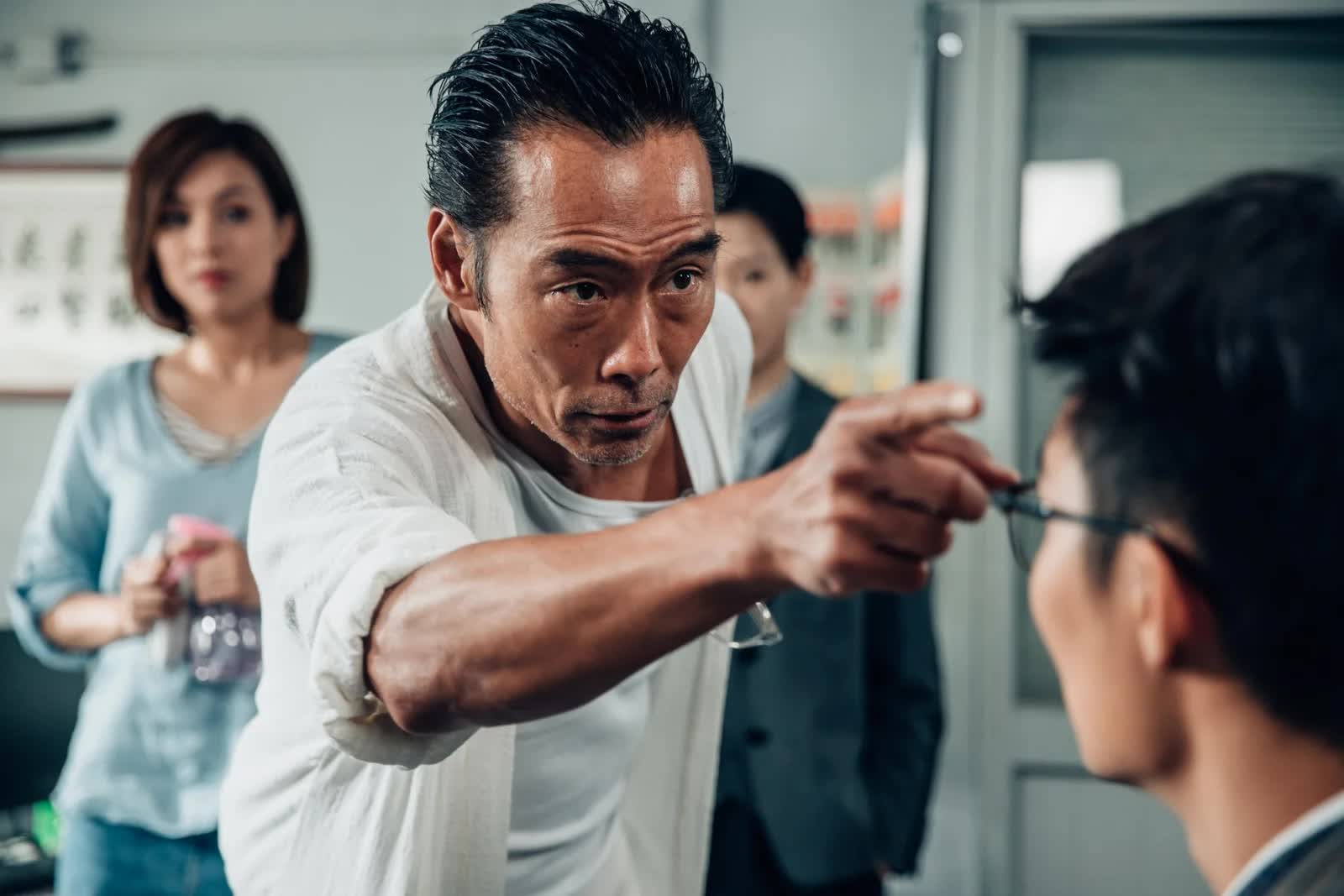 郑浩南凭电影《古惑仔》成名.