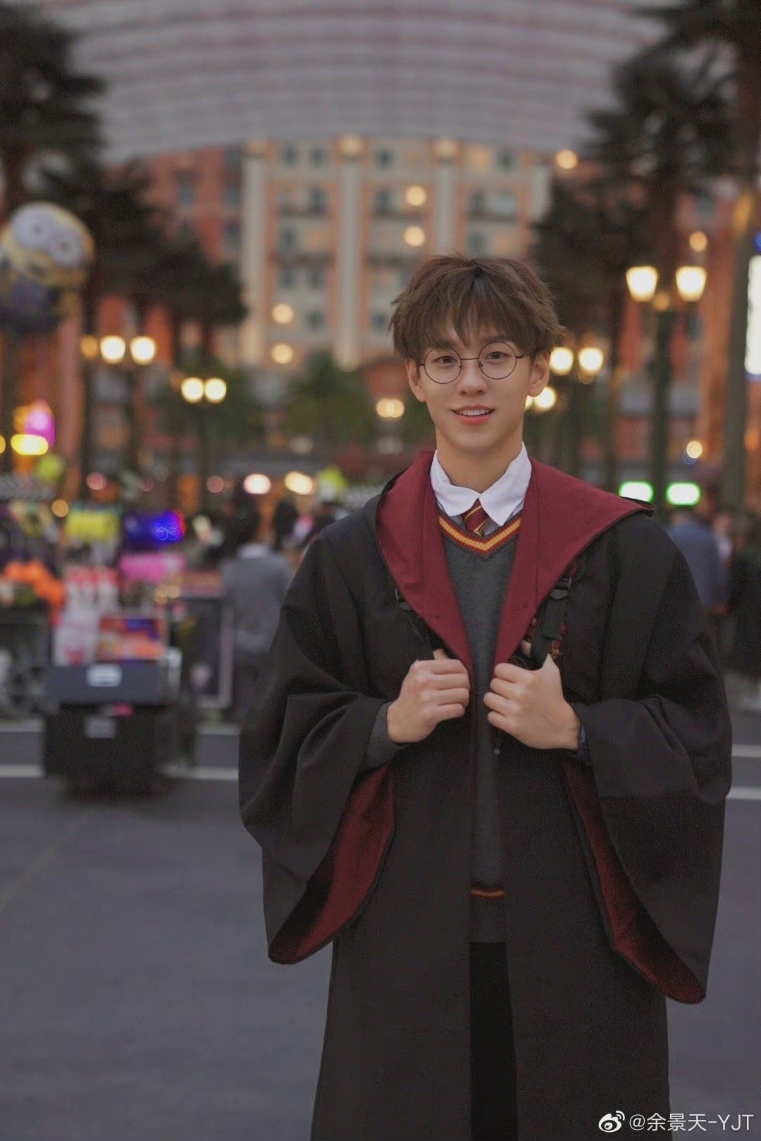 余景天微博更新扮了我喜欢的harrypotter