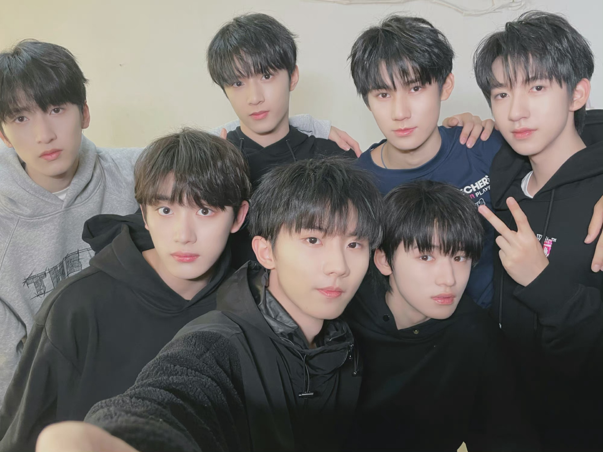 时代少年团青春走在新征程mv明天上线